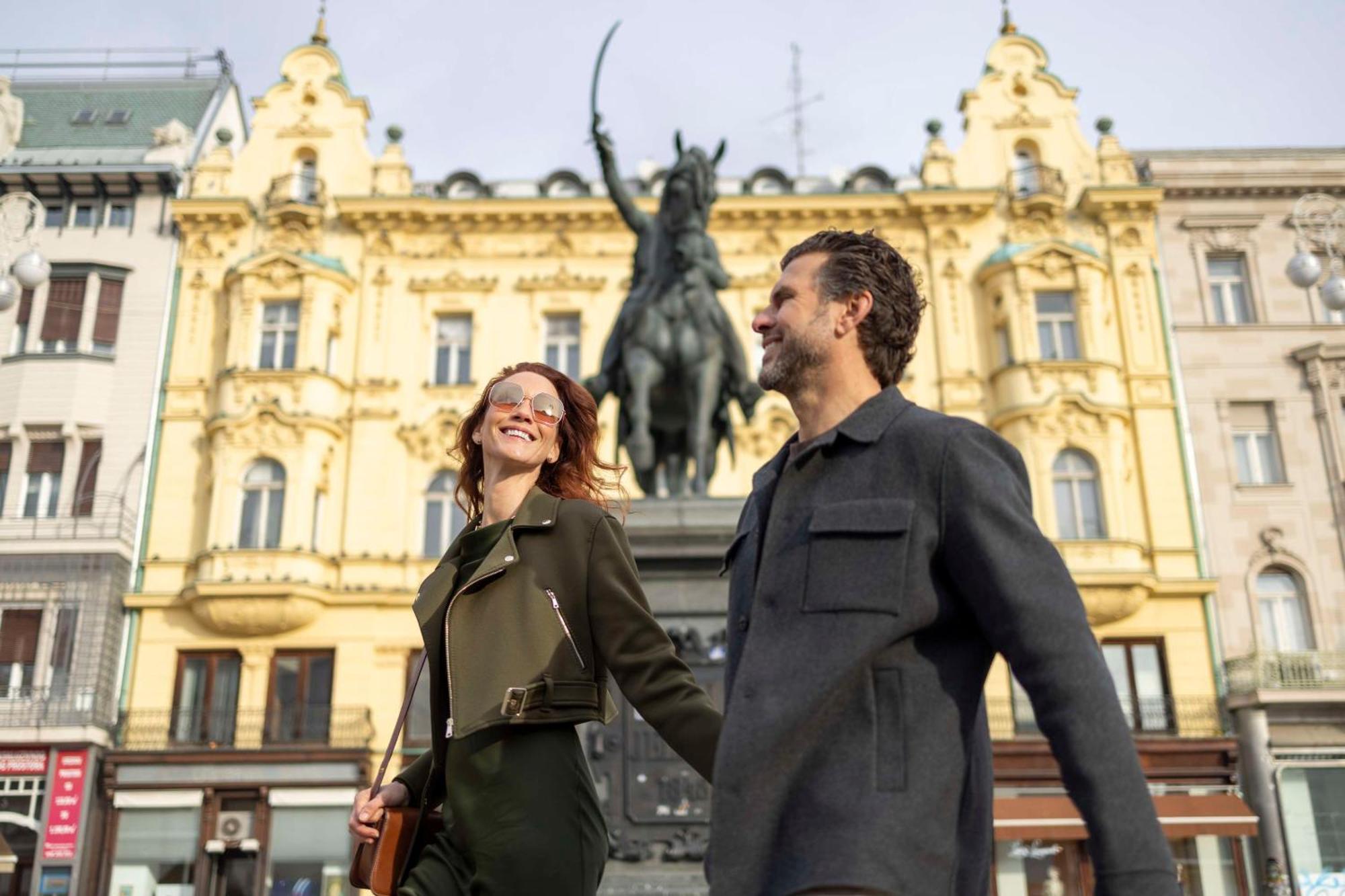 Art'Otel Zagreb, Powered By Radisson Hotels Ngoại thất bức ảnh The statue of King Tomislav